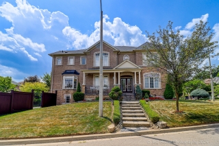 4 Hellyer Ave, Brampton, ON L6Y 0M3, Canada, ,  