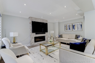 1016 Red Pine Crescent, Mississauga, ON L5H 4E8, Canada, ,  