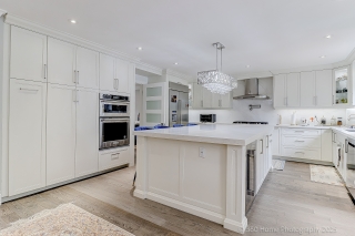 1016 Red Pine Crescent, Mississauga, ON L5H 4E8, Canada, ,  