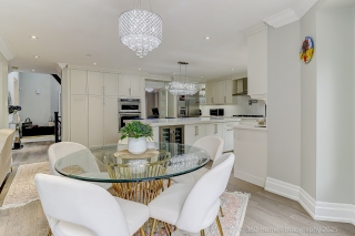 1016 Red Pine Crescent, Mississauga, ON L5H 4E8, Canada, ,  