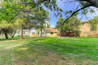 1611 Charles St, Whitby, ON L1N 1C1, Canada, ,  