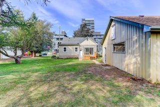 1611 Charles St, Whitby, ON L1N 1C1, Canada, ,  