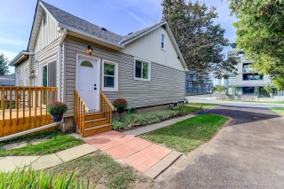 1611 Charles St, Whitby, ON L1N 1C1, Canada, ,  