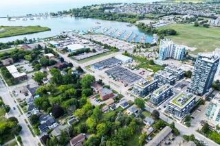 1611 Charles St, Whitby, ON L1N 1C1, Canada, ,  