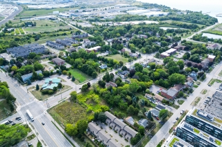 1611 Charles St, Whitby, ON L1N 1C1, Canada, ,  