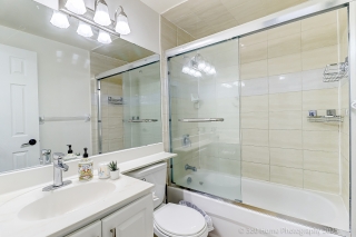 21 Trailridge Crescent, Toronto, ON M1E 4C4, Canada, ,  