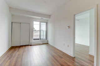 Unit 506-2433 Dufferin St, York, ON M6E 0B4, Canada, ,  