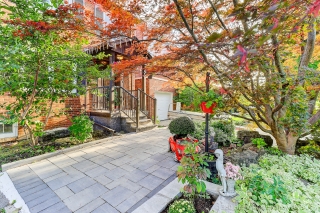 123 Queens Dr, Toronto, ON M9N 2H5, Canada, ,  