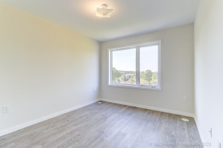Unit 28-200 Alex Gardner Cir, Aurora, ON L4G 3G5, Canada, ,  