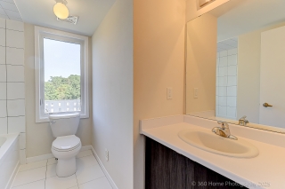 Unit 28-200 Alex Gardner Cir, Aurora, ON L4G 3G5, Canada, ,  