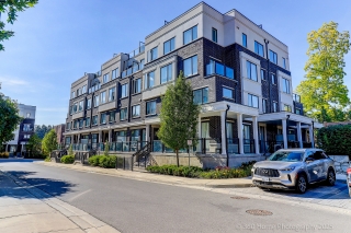 Unit 28-200 Alex Gardner Cir, Aurora, ON L4G 3G5, Canada, ,  