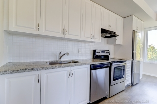 Unit 28-200 Alex Gardner Cir, Aurora, ON L4G 3G5, Canada, ,  