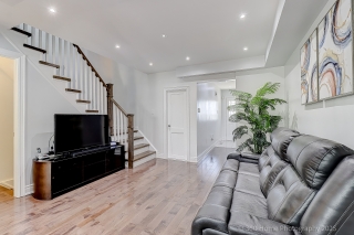 Unit 17-1292 Sherwood Mills Blvd, Mississauga, ON L5V 2G8, Canada, ,  