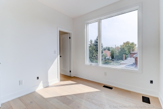 29B Chryessa Ave, York, ON M6N 4T4, Canada, ,  