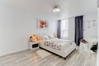 Unit 1709-60 Pavane Linkway, North York, ON M3C 1A2, Canada, ,  