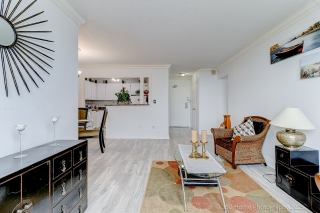 Unit 1709-60 Pavane Linkway, North York, ON M3C 1A2, Canada, ,  