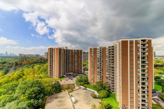 Unit 1709-60 Pavane Linkway, North York, ON M3C 1A2, Canada, ,  