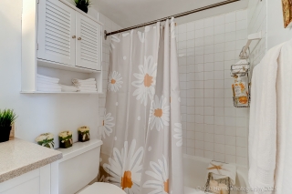 Unit 1709-60 Pavane Linkway, North York, ON M3C 1A2, Canada, ,  