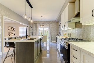 18 Northglen Blvd, Bowmanville, ON L1C 3K2, Canada, ,  