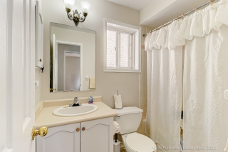 25 Trailridge Dr, Brampton, ON L6X 4M6, Canada, ,  