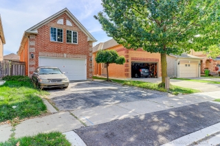 25 Trailridge Dr, Brampton, ON L6X 4M6, Canada, ,  