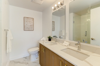 16 Bancroft Ln, Richmond Hill, ON L4E 3M2, Canada, ,  