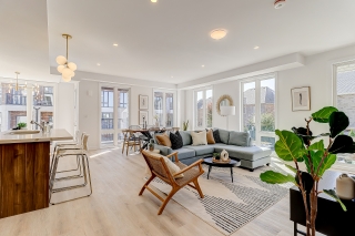 16 Bancroft Ln, Richmond Hill, ON L4E 3M2, Canada, ,  