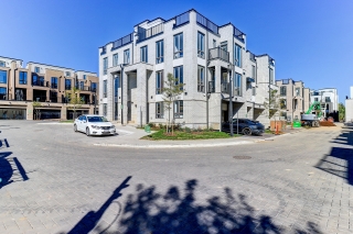 16 Bancroft Ln, Richmond Hill, ON L4E 3M2, Canada, ,  