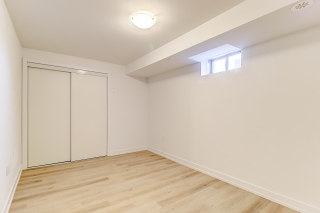 31 Bancroft Ln, Richmond Hill, ON L4E 3M2, Canada, ,  