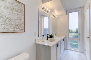 31 Bancroft Ln, Richmond Hill, ON L4E 3M2, Canada, ,  