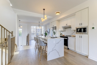 31 Bancroft Ln, Richmond Hill, ON L4E 3M2, Canada, ,  