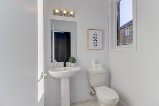 31 Bancroft Ln, Richmond Hill, ON L4E 3M2, Canada, ,  