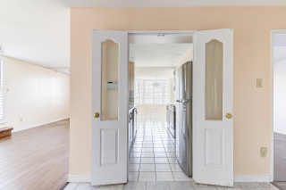 Unit 1603-7 Townsgate Dr, Vaughan, ON L4J 7Z9, Canada, ,  