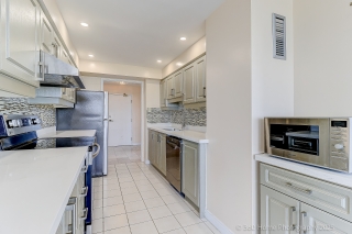 Unit 1603-7 Townsgate Dr, Vaughan, ON L4J 7Z9, Canada, ,  