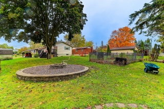 2263 25th Side Rd, Innisfil Beach, ON L9S 2C5, Canada, ,  