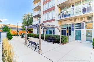 119 High St W, Mississauga, ON L5H 1K4, Canada, ,  