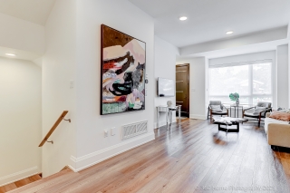 119 High St W, Mississauga, ON L5H 1K4, Canada, ,  
