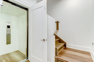 119 High St W, Mississauga, ON L5H 1K4, Canada, ,  