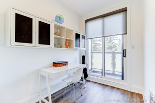 119 High St W, Mississauga, ON L5H 1K4, Canada, ,  