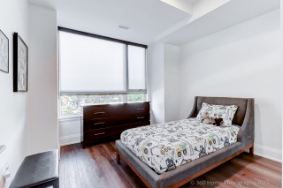 119 High St W, Mississauga, ON L5H 1K4, Canada, ,  