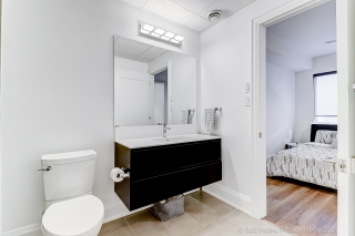 119 High St W, Mississauga, ON L5H 1K4, Canada, ,  