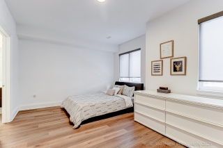119 High St W, Mississauga, ON L5H 1K4, Canada, ,  