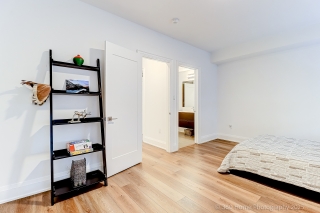 119 High St W, Mississauga, ON L5H 1K4, Canada, ,  