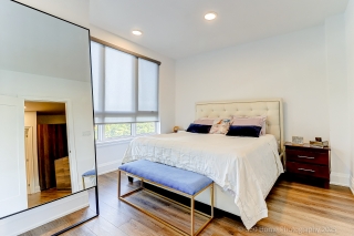 119 High St W, Mississauga, ON L5H 1K4, Canada, ,  