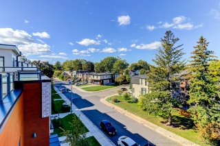 119 High St W, Mississauga, ON L5H 1K4, Canada, ,  