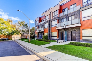 119 High St W, Mississauga, ON L5H 1K4, Canada, ,  