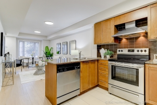 Unit 256-318 John St., Markham, ON L3T 0B1, Canada, ,  