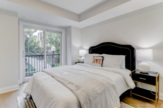 Unit 256-318 John St., Markham, ON L3T 0B1, Canada, ,  