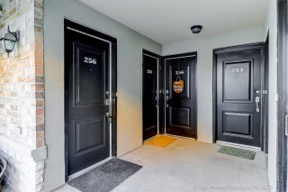 Unit 256-318 John St., Markham, ON L3T 0B1, Canada, ,  