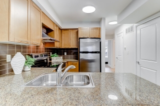 Unit 256-318 John St., Markham, ON L3T 0B1, Canada, ,  